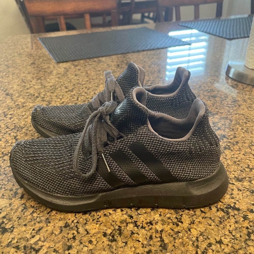 Women’s Adidas size 6.5